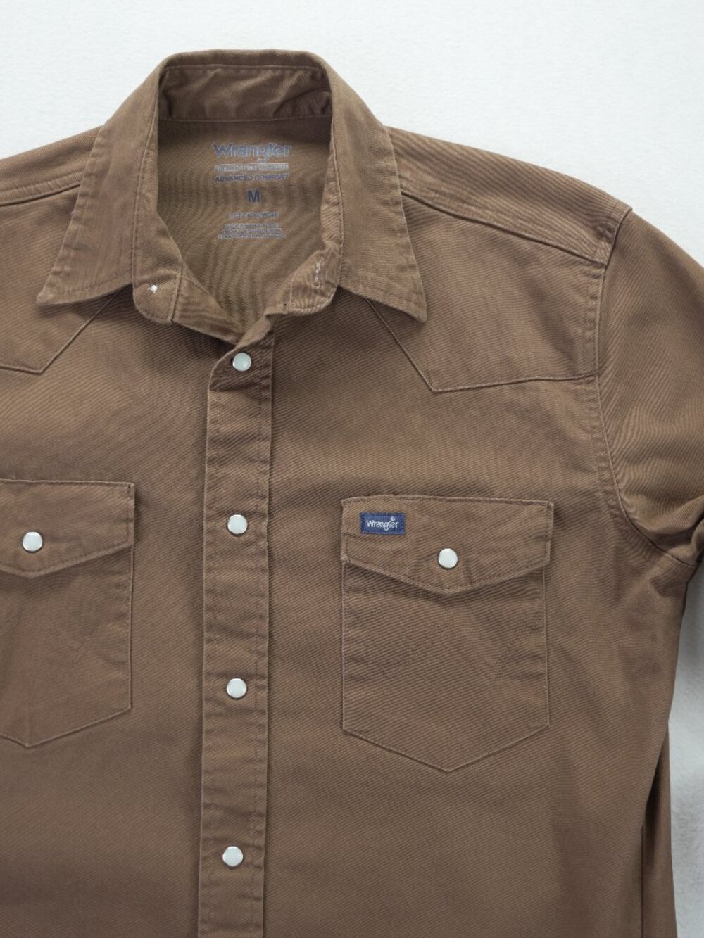 Wrangler Pearl Snap Brown Shirt M Premium Performance Advanced Comfort